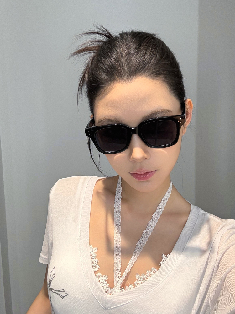 2025 Black Square Frame Sunglasses for Women, Slimming Design for Round Faces, High-End Feel, UV Protection, Street Style Fashion 2025 Black Square Frame Sunglasses for Women, Slimming Design for Round Faces, High-End Feel, UV Protection, Street Style Fashion