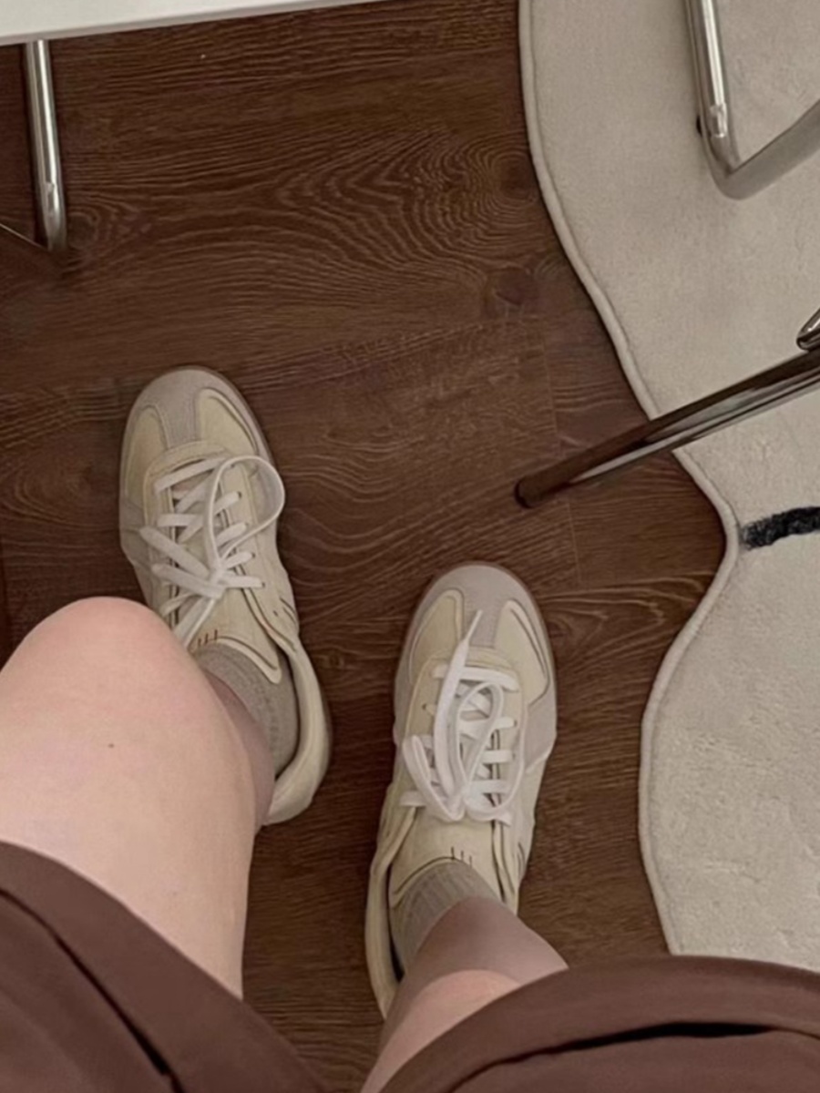 2025 Color-Blocking Lace-Up Cowhide Training Shoes - Versatile Round Toe Splicing Casual Sneakers 2025 Color-Blocking Lace-Up Cowhide Training Shoes - Versatile Round Toe Splicing Casual Sneakers