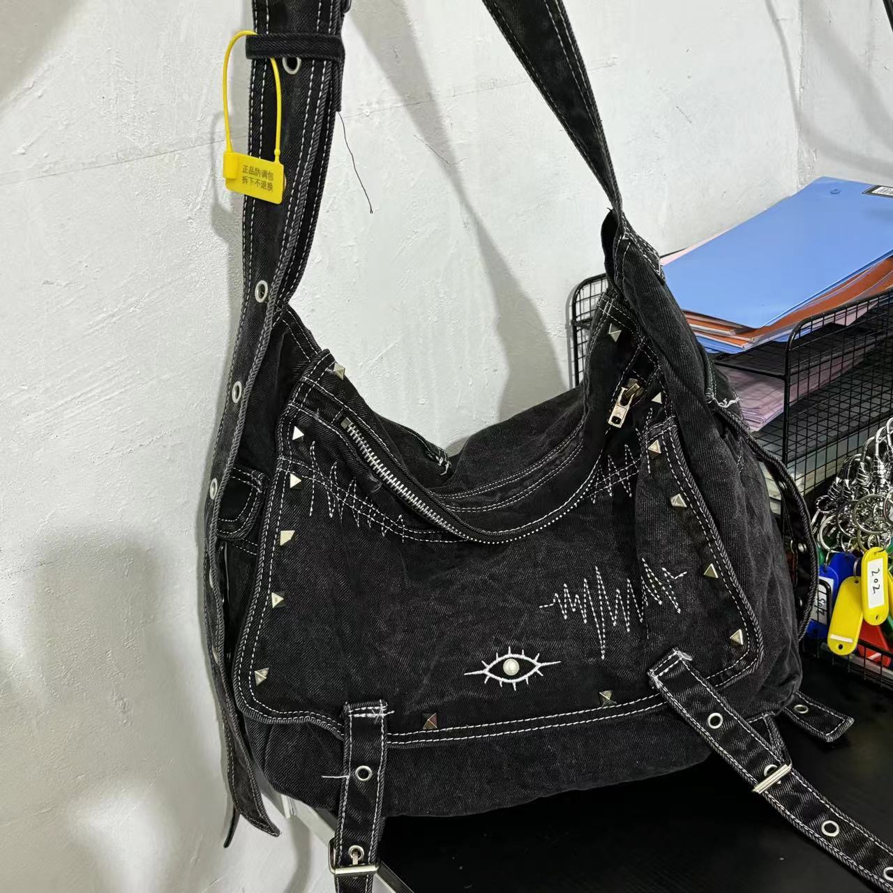 2025 Cool Washed Denim Crossbody Bag - Versatile Large Capacity Shoulder Bag for Everyday Fashion 2025 Cool Washed Denim Crossbody Bag - Versatile Large Capacity Shoulder Bag for Everyday Fashion