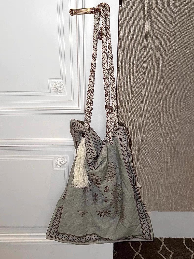 2025 Ethnic Bohemian Linen Crossbody Tote Bag for Women - Large Capacity Shoulder Bag with Niche Design