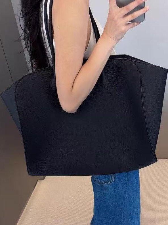 2025 High-End Light Luxury Women's Large Capacity Shoulder Tote Bag - Trendy Shopping Handbag 2025 High-End Light Luxury Women's Large Capacity Shoulder Tote Bag - Trendy Shopping Handbag