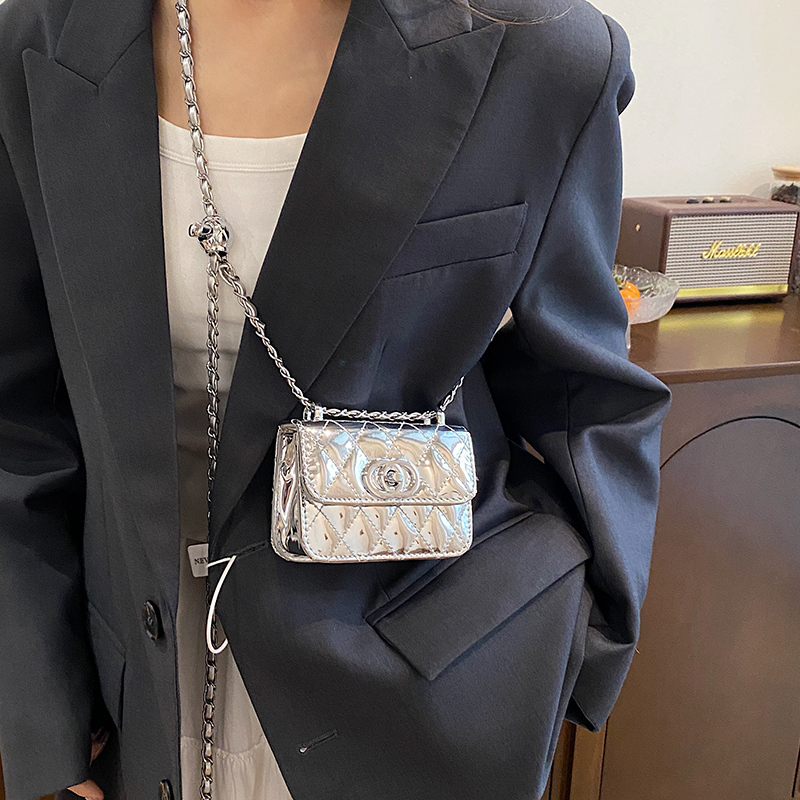 2025 Mini Crossbody Clutch Bag, Patent Leather Chain Earphone Bag with Diamond Pattern, Chic Women's Accessory 2025 Mini Crossbody Clutch Bag, Patent Leather Chain Earphone Bag with Diamond Pattern, Chic Women's Accessory