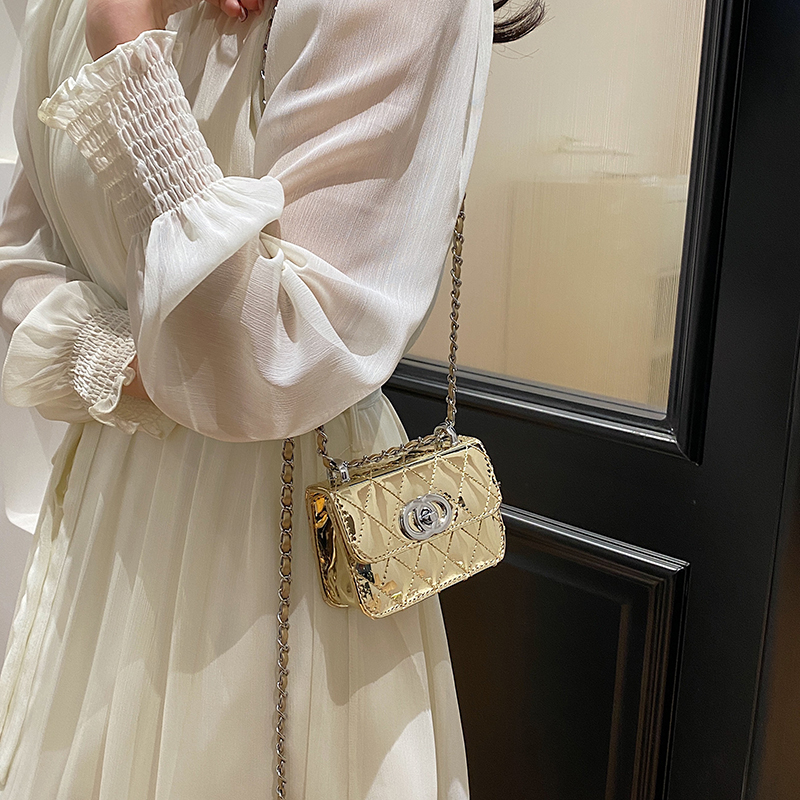 2025 Mini Crossbody Clutch Bag, Patent Leather Chain Earphone Bag with Diamond Pattern, Chic Women's Accessory 2025 Mini Crossbody Clutch Bag, Patent Leather Chain Earphone Bag with Diamond Pattern, Chic Women's Accessory