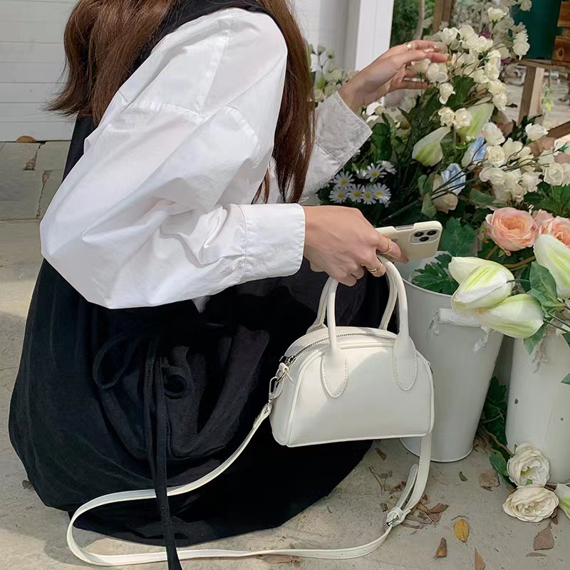2025 Minimalist Casual Boston Tote Bag for Women - Cute Versatile Shoulder Bag in Korean Style 2025 Minimalist Casual Boston Tote Bag for Women - Cute Versatile Shoulder Bag in Korean Style