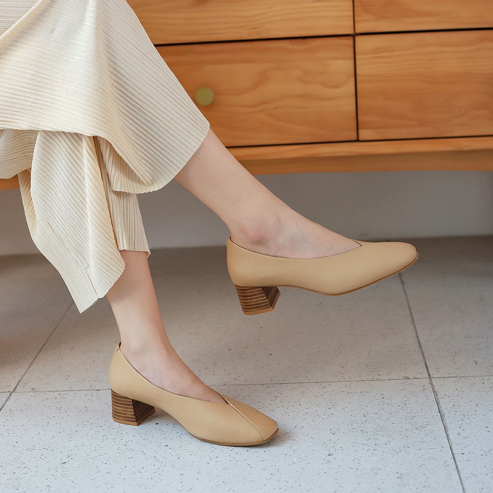 2025 Minimalist Square-Toe Chunky Heel Slip-On Shoes for Women - Retro Mid-Heel Genuine Leather High Heels, Comfortable & Non-Chafing