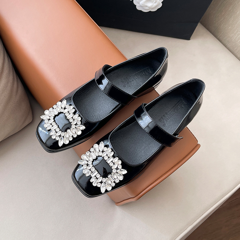 2025 New Women's Mary Jane Shoes with Square Buckle, Chunky Low Heels, French & British Style, Small Leather Flats
