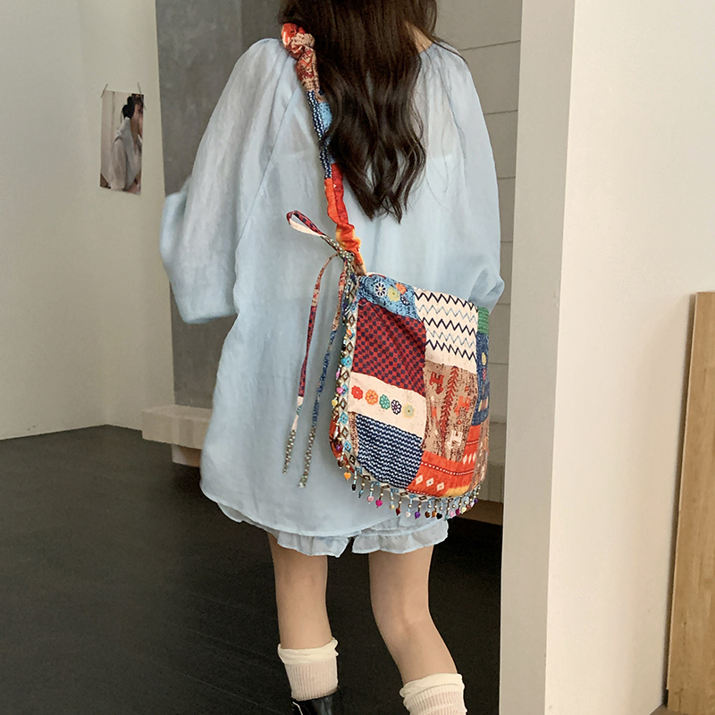 2025 New Women's Patchwork Shoulder Bag - Versatile Retro Crossbody Bag for Students, Fashionable Niche Design 2025 New Women's Patchwork Shoulder Bag - Versatile Retro Crossbody Bag for Students, Fashionable Niche Design