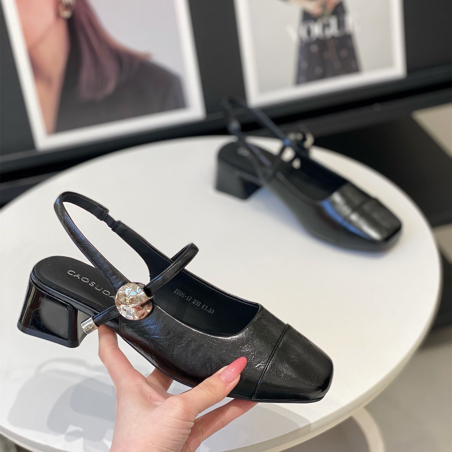 2025 Spring Women's Retro French Square Toe Mary Jane Shoes - Thick Heel, Shallow Mouth, Gentle Style, Perfect for Evening Wear 2025 Spring Women's Retro French Square Toe Mary Jane Shoes - Thick Heel, Shallow Mouth, Gentle Style, Perfect for Evening Wear