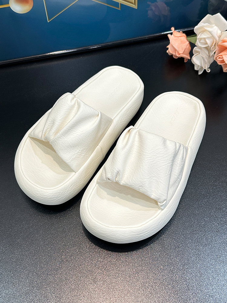 2025 Summer Thick-Sole Bread Slide Sandals for Women - Versatile Comfortable Outdoor Beach Flip-Flops