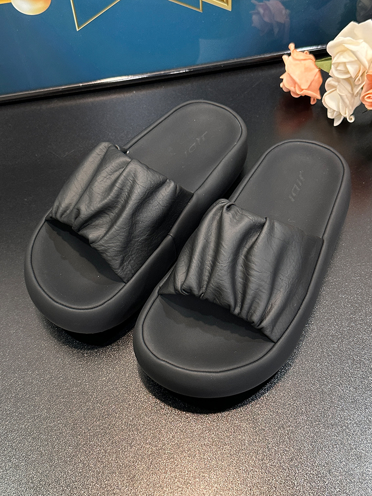 2025 Summer Thick-Sole Bread Slide Sandals for Women - Versatile Comfortable Outdoor Beach Flip-Flops 2025 Summer Thick-Sole Bread Slide Sandals for Women - Versatile Comfortable Outdoor Beach Flip-Flops