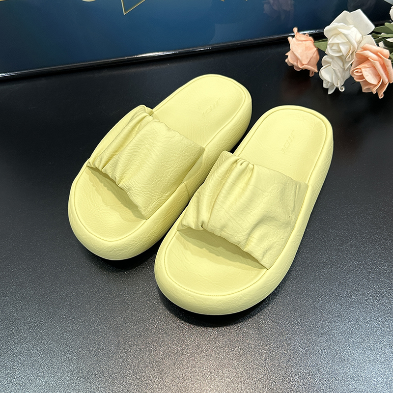 2025 Summer Thick-Sole Bread Slide Sandals for Women - Versatile Comfortable Outdoor Beach Flip-Flops 2025 Summer Thick-Sole Bread Slide Sandals for Women - Versatile Comfortable Outdoor Beach Flip-Flops