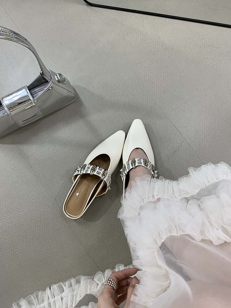 2025 Summer Women's Square Head Rivet Strap Closed-Toe Half Slippers - Height-Increasing French Style Slip-On Sandals