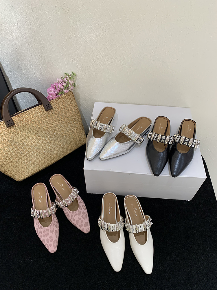 2025 Summer Women's Square Head Rivet Strap Closed-Toe Half Slippers - Height-Increasing French Style Slip-On Sandals 2025 Summer Women's Square Head Rivet Strap Closed-Toe Half Slippers - Height-Increasing French Style Slip-On Sandals