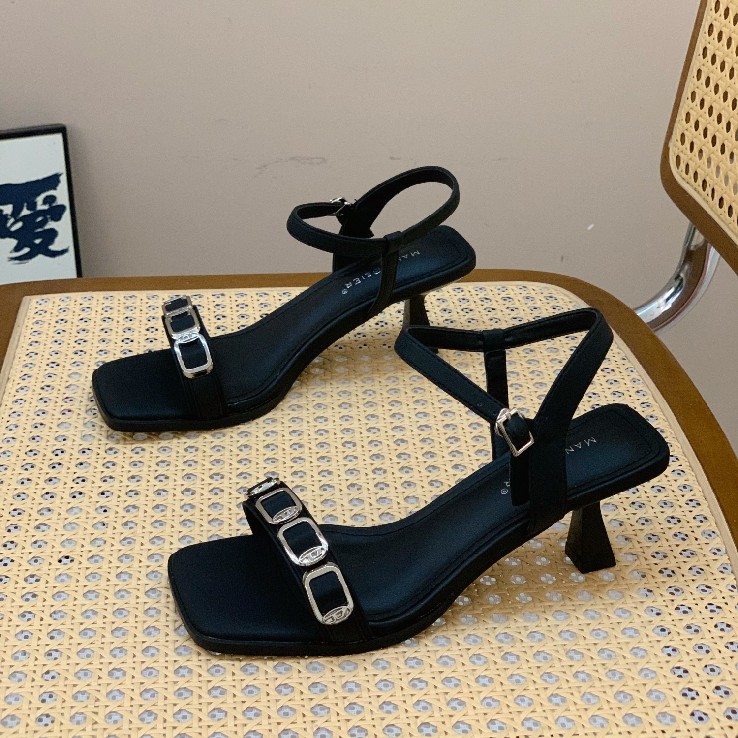 2025 Summer Women's Square-Toed Open-Toe Sandals with Rhinestones, One-Strap Buckle, Versatile Thin-Heel Fashion