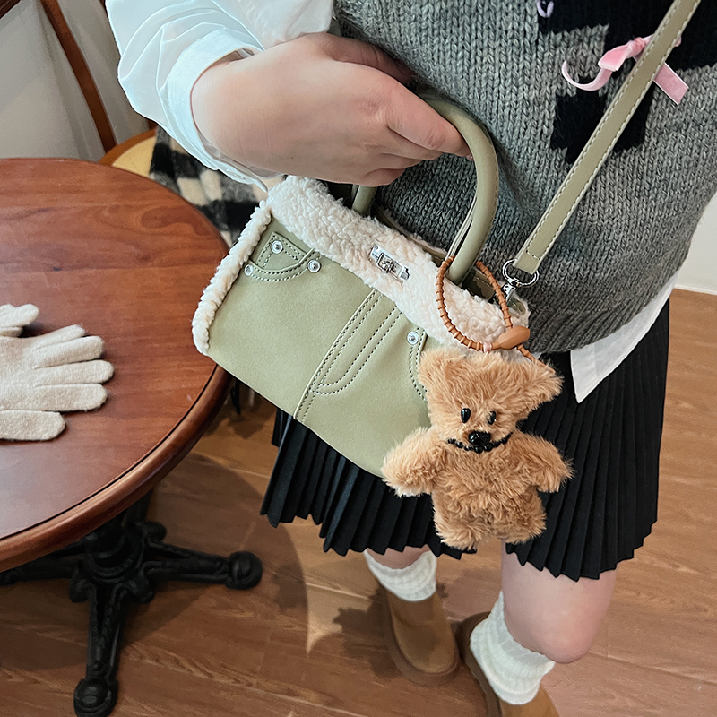 2025 Trendy Korean Style Deer Leather Plush Crossbody Bag for Women – Autumn & Winter Retro Hand-held Kelly Bag 2025 Trendy Korean Style Deer Leather Plush Crossbody Bag for Women – Autumn & Winter Retro Hand-held Kelly Bag