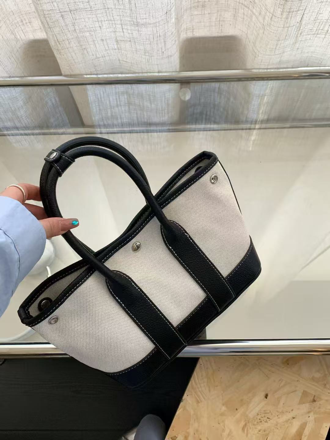 2025 Trendy Mini Canvas Garden Tote Bag - Women's Crossbody Handbag, Stylish Shoulder Bag for Everyday Use