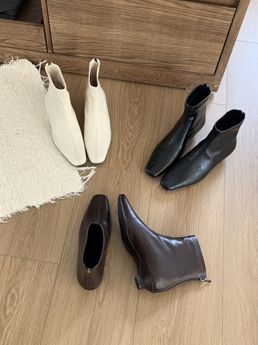 2025 Trendy White Short Boots for Women, Minimalist Fashion, Small Square Toe, High-End Commuting Style 2025 Trendy White Short Boots for Women, Minimalist Fashion, Small Square Toe, High-End Commuting Style