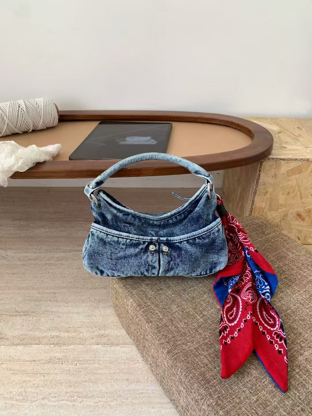 2025 Washable Denim Lunch Bag with Pocket, Fashionable Versatile Crossbody Handbag for Women, Trendy and Functional Style