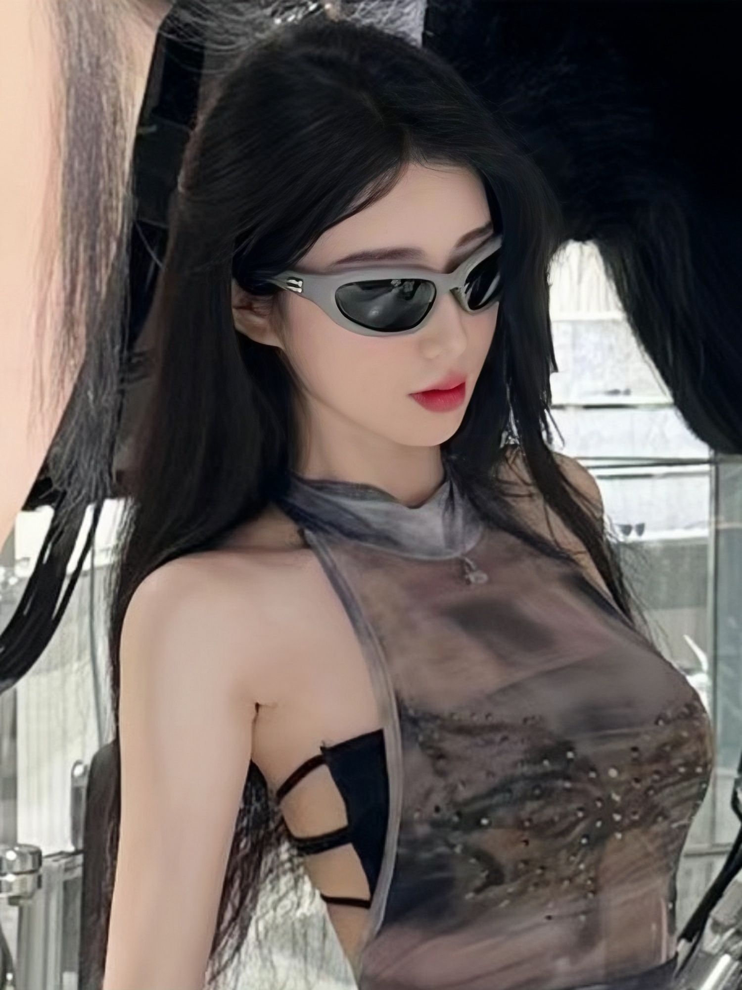 2025 Women's Gray Outdoor Sports Cycling Sunglasses - High-End UV Protection for Street Photography 2025 Women's Gray Outdoor Sports Cycling Sunglasses - High-End UV Protection for Street Photography