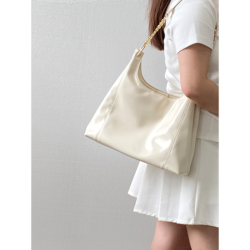 2025 Women's High-End Large Capacity Commuter Tote Bag - Versatile Shoulder Handbag with Chain Detail