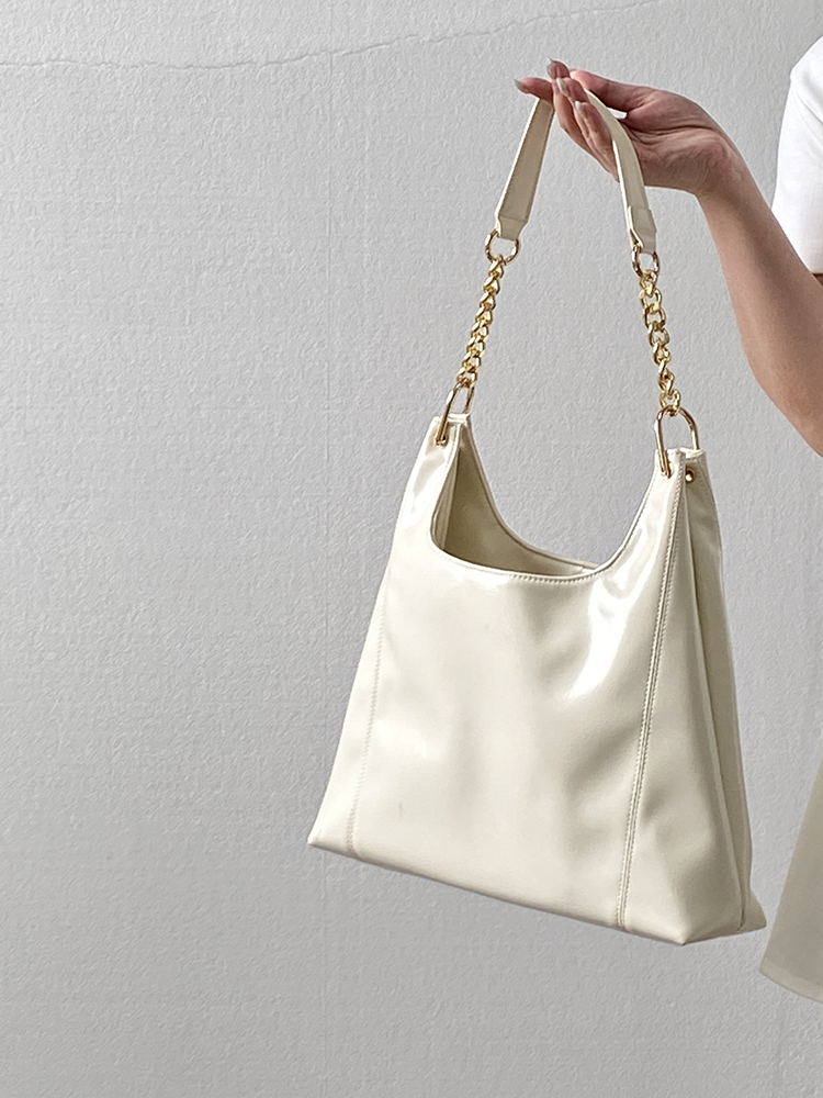 2025 Women's High-End Large Capacity Commuter Tote Bag - Versatile Shoulder Handbag with Chain Detail