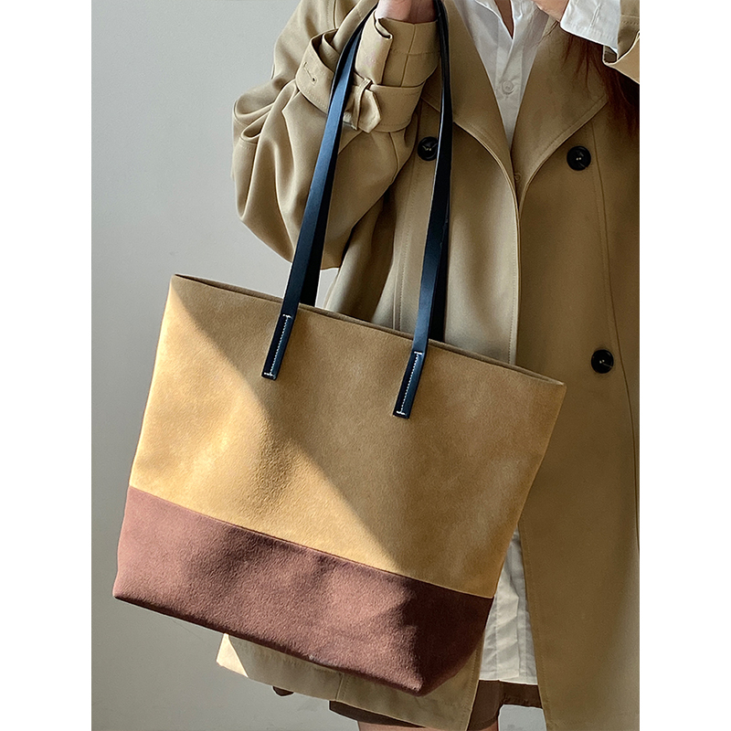2025 Women's Korean Style Large Capacity Color Block Tote Bag - Vintage Versatile Shoulder Handbag for Commuting