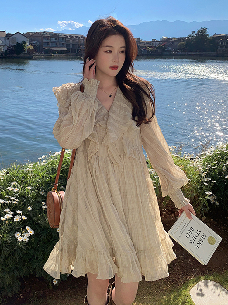 2025 Women's Leather Vest Dress Set with Ruffle A-Line Skirt - Stylish Two-Piece Outfit for Early Spring Fashion 2025 Women's Leather Vest Dress Set with Ruffle A-Line Skirt - Stylish Two-Piece Outfit for Early Spring Fashion