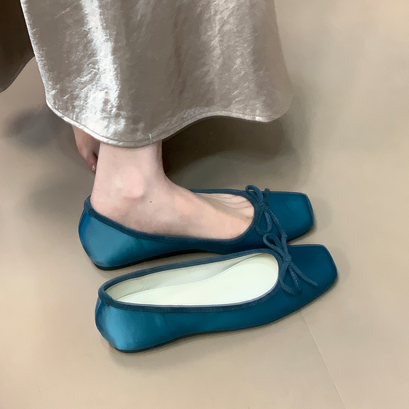 2025 Women's Satin Square-Toe Mary Jane Shoes with Bow-Tie Detail for Elevating Style - Perfect for Skirts and Elegant Looks