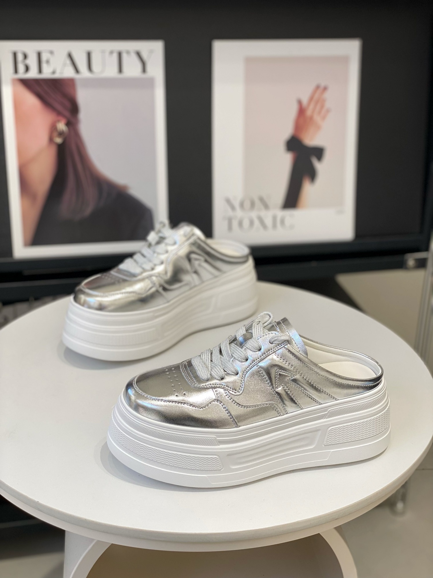 6cm Lightweight Height-Increasing Platform Shoes for Women - Summer 2025 Lace-Up Casual Closed-Toe Half Slippers for Short Stature 6cm Lightweight Height-Increasing Platform Shoes for Women - Summer 2025 Lace-Up Casual Closed-Toe Half Slippers for Short Stature