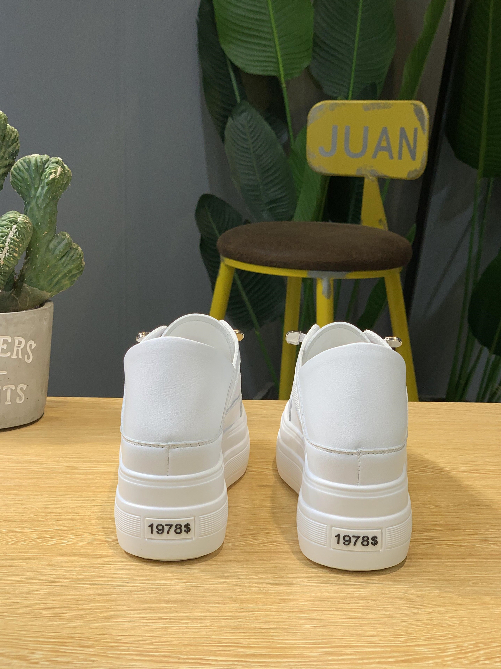 7cm Height-Increasing White Platform Sandals for Women - Breathable Mesh, Thick-Soled, Slimming Casual Summer Shoes 2025 7cm Height-Increasing White Platform Sandals for Women - Breathable Mesh, Thick-Soled, Slimming Casual Summer Shoes 2025