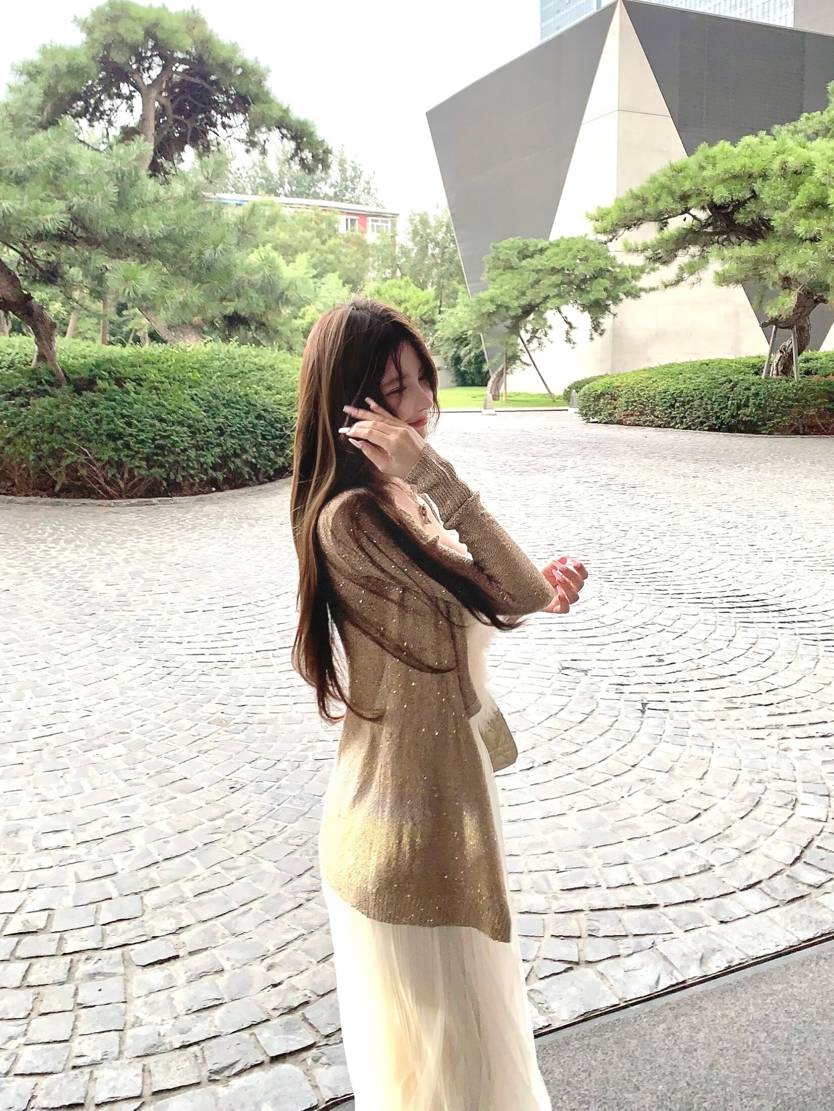 80s Gold Era Mid-Length Cardigan with Gold Thread and Dense Weave Sparkle for Early Autumn Outerwear