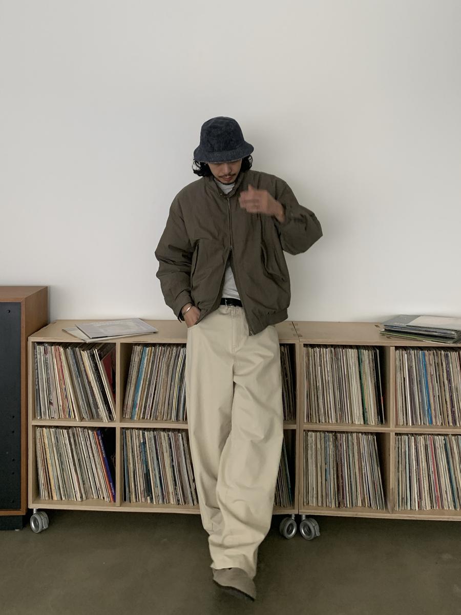 90s Style Loose Casual White Duck Down Jacket for Men and Women - Thick Stand Collar Vintage Winter Coat 90s Style Loose Casual White Duck Down Jacket for Men and Women - Thick Stand Collar Vintage Winter Coat