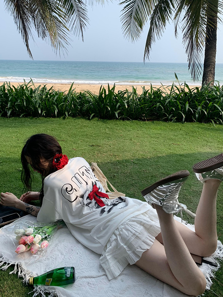 American Cartoon Letter Print Bow Short Sleeve T-Shirt for Couples - Casual Loose Fit Top, Y2K Style, Matching Outfits American Cartoon Letter Print Bow Short Sleeve T-Shirt for Couples - Casual Loose Fit Top, Y2K Style, Matching Outfits