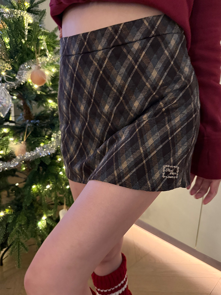 American College Style Slim-Fit Plaid Short Skirt for Women - Sexy Bodycon A-Line Hip-Hugging 2025 Trend