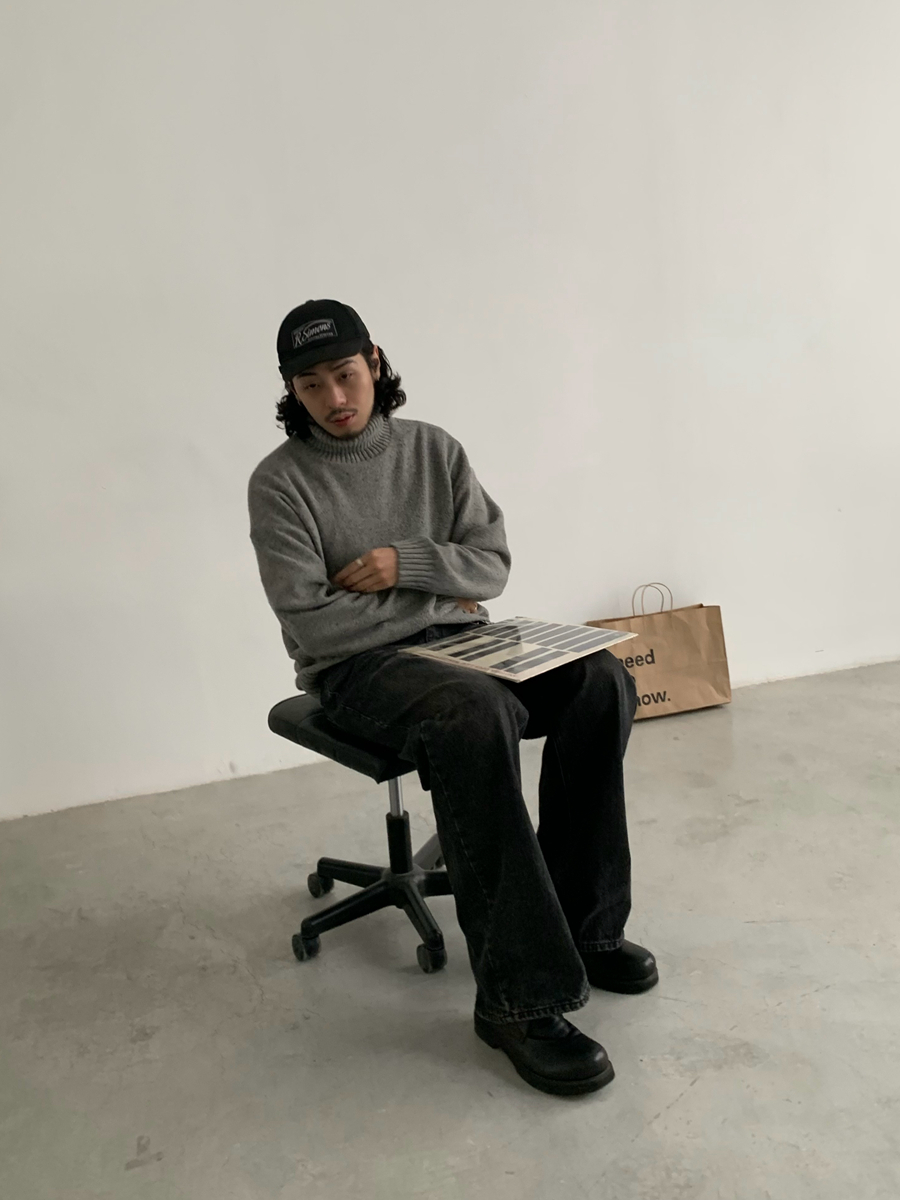 American Retro High-Neck Wool Knitted Sweater for Men, Loose Fit Japanese Style Pullover, Trendy Solid Color Fashion Top American Retro High-Neck Wool Knitted Sweater for Men, Loose Fit Japanese Style Pullover, Trendy Solid Color Fashion Top