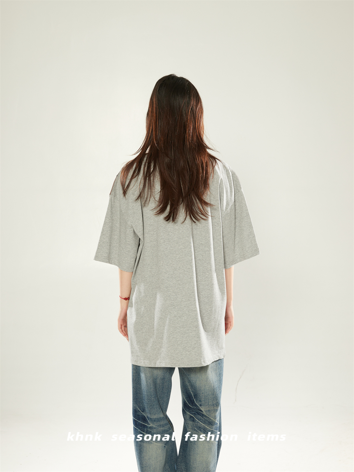 American Retro Patchwork Gray Round Neck Short Sleeve T-Shirt for Women - Trendy Loose Summer Top 2025 American Retro Patchwork Gray Round Neck Short Sleeve T-Shirt for Women - Trendy Loose Summer Top 2025