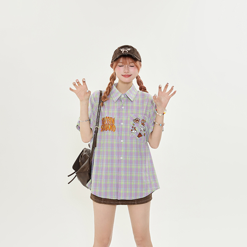 American Retro Plaid Dog Embroidery Short Sleeve Shirt for Men and Women, Versatile Loose-Fit College Style Top