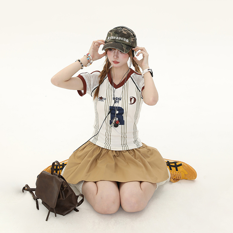 American Retro Slim-Fit Striped Sports Jersey Short-Sleeve T-Shirt for Women - Summer 90s Style