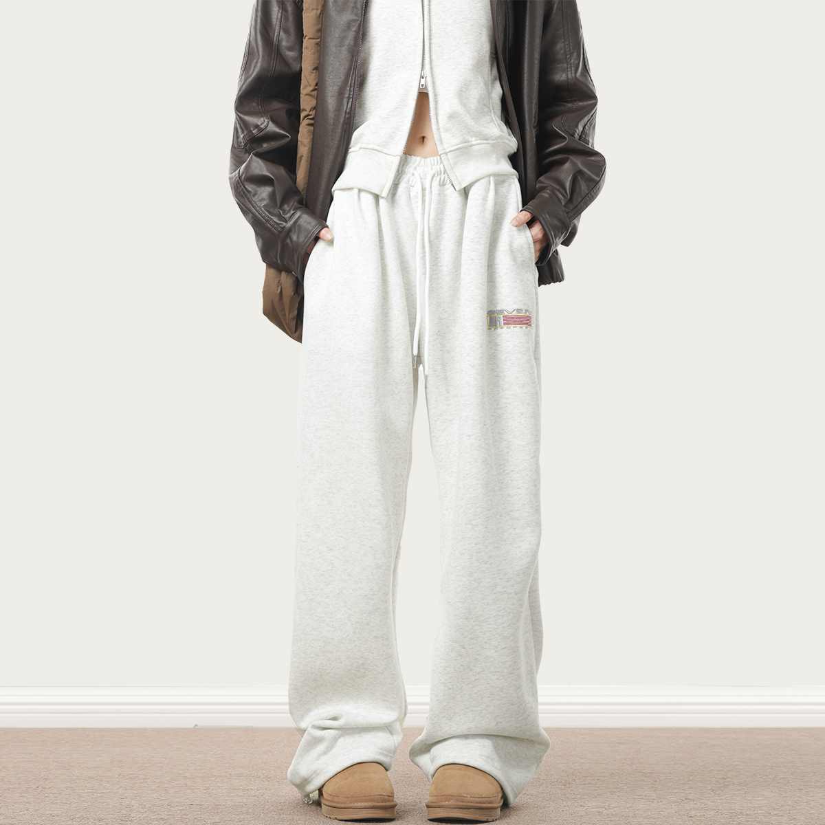 American Retro Streetwear Floor-Length Sweatpants for Men and Women - Loose Straight-Leg Sports Pants for Autumn and Winter