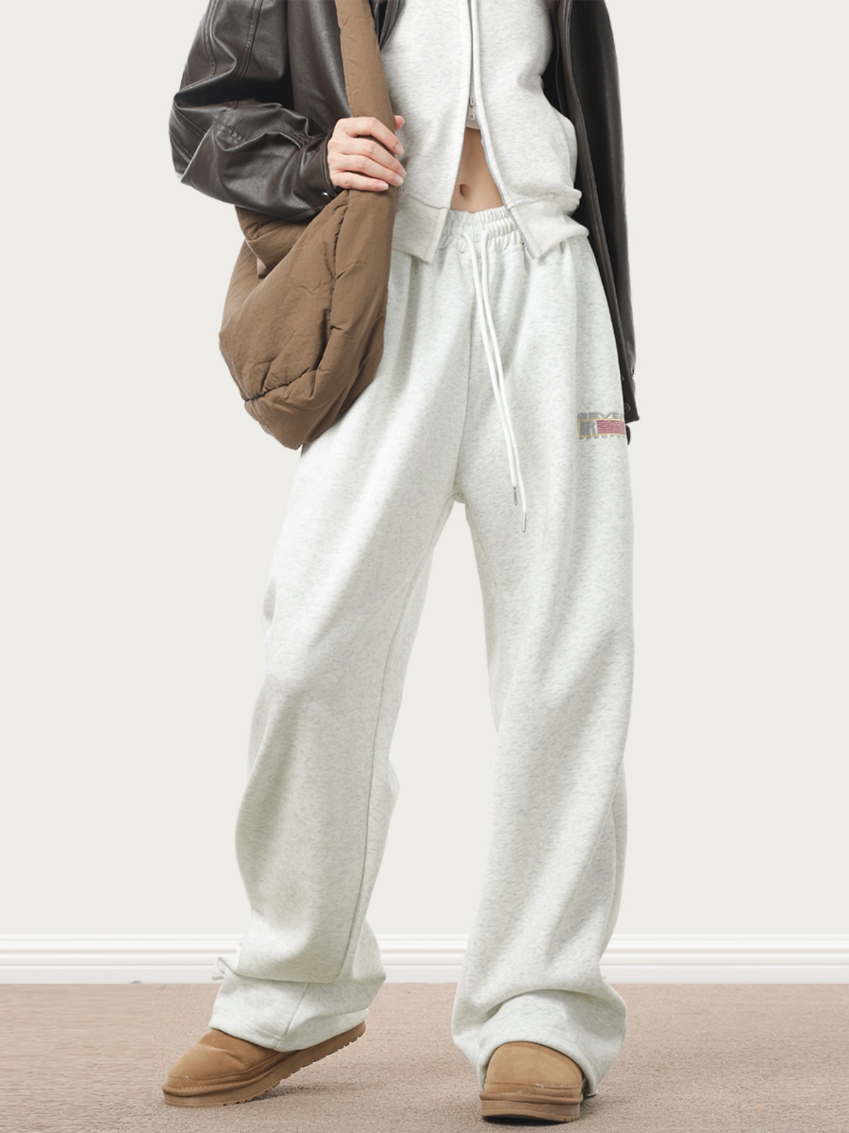 American Retro Streetwear Floor-Length Sweatpants for Men and Women - Loose Straight-Leg Sports Pants for Autumn and Winter American Retro Streetwear Floor-Length Sweatpants for Men and Women - Loose Straight-Leg Sports Pants for Autumn and Winter