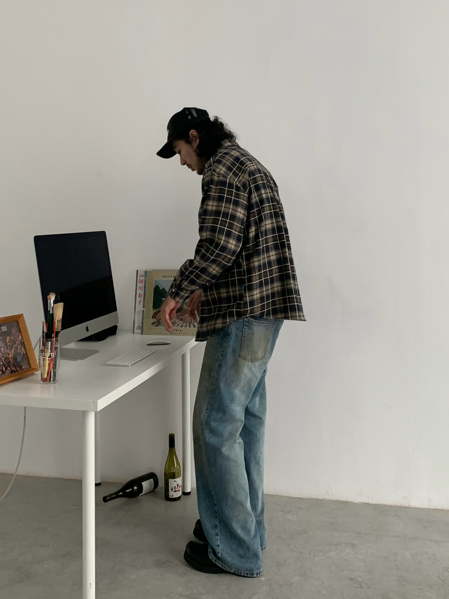 American Retro Washed Vintage Flared Jeans - Clean Fit Straight-Leg Long Pants for a Timeless Y2K Look American Retro Washed Vintage Flared Jeans - Clean Fit Straight-Leg Long Pants for a Timeless Y2K Look