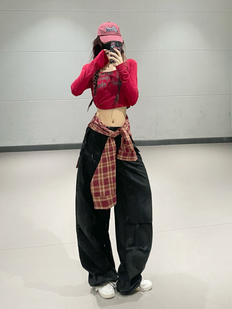 American Retro Wine Red Letter Print Long Sleeve T-Shirt - Women's Jazz Dance INS Style Short Top American Retro Wine Red Letter Print Long Sleeve T-Shirt - Women's Jazz Dance INS Style Short Top