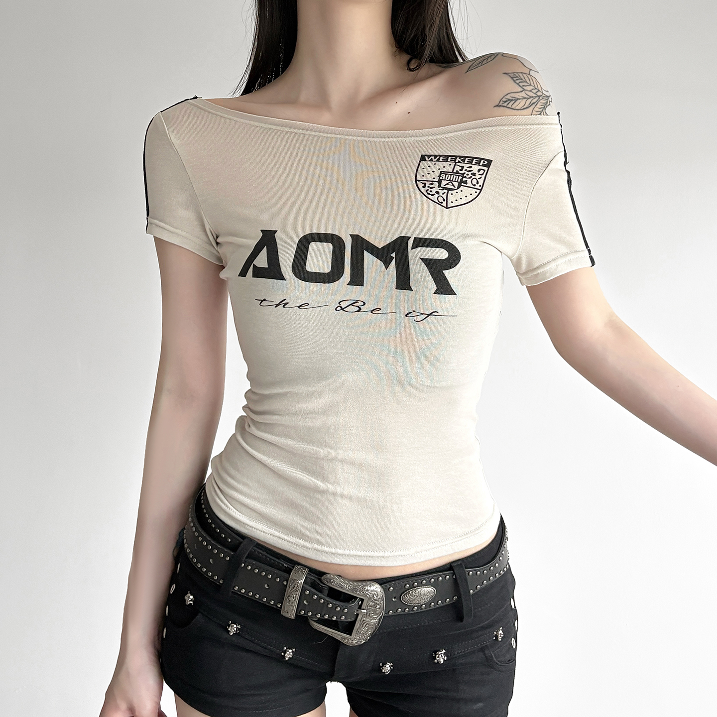 American Street Style Casual Off-Shoulder T-Shirt with Letter Print - Slim Waist Flattering Versatile Short Top