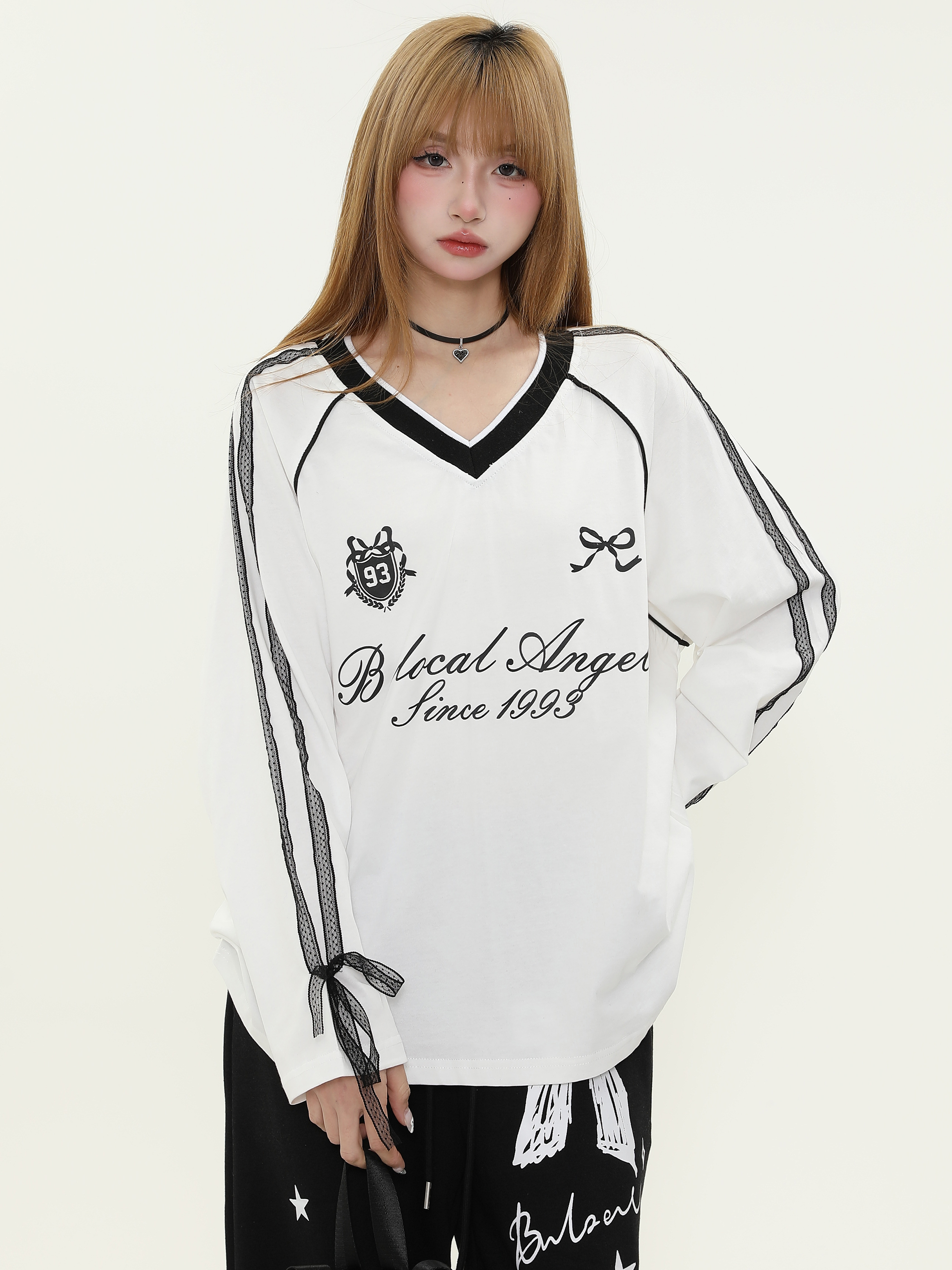 American Style Lace Splicing V-Neck Long Sleeve T-Shirt for Women - Spring 90s Sports Jersey Inspired Fashion Top