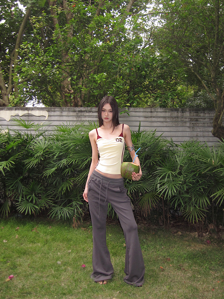 American Vintage Gray Flared Sweatpants for Women - Slim Fit Casual Drawstring Pants for Summer Sports and Everyday Wear American Vintage Gray Flared Sweatpants for Women - Slim Fit Casual Drawstring Pants for Summer Sports and Everyday Wear