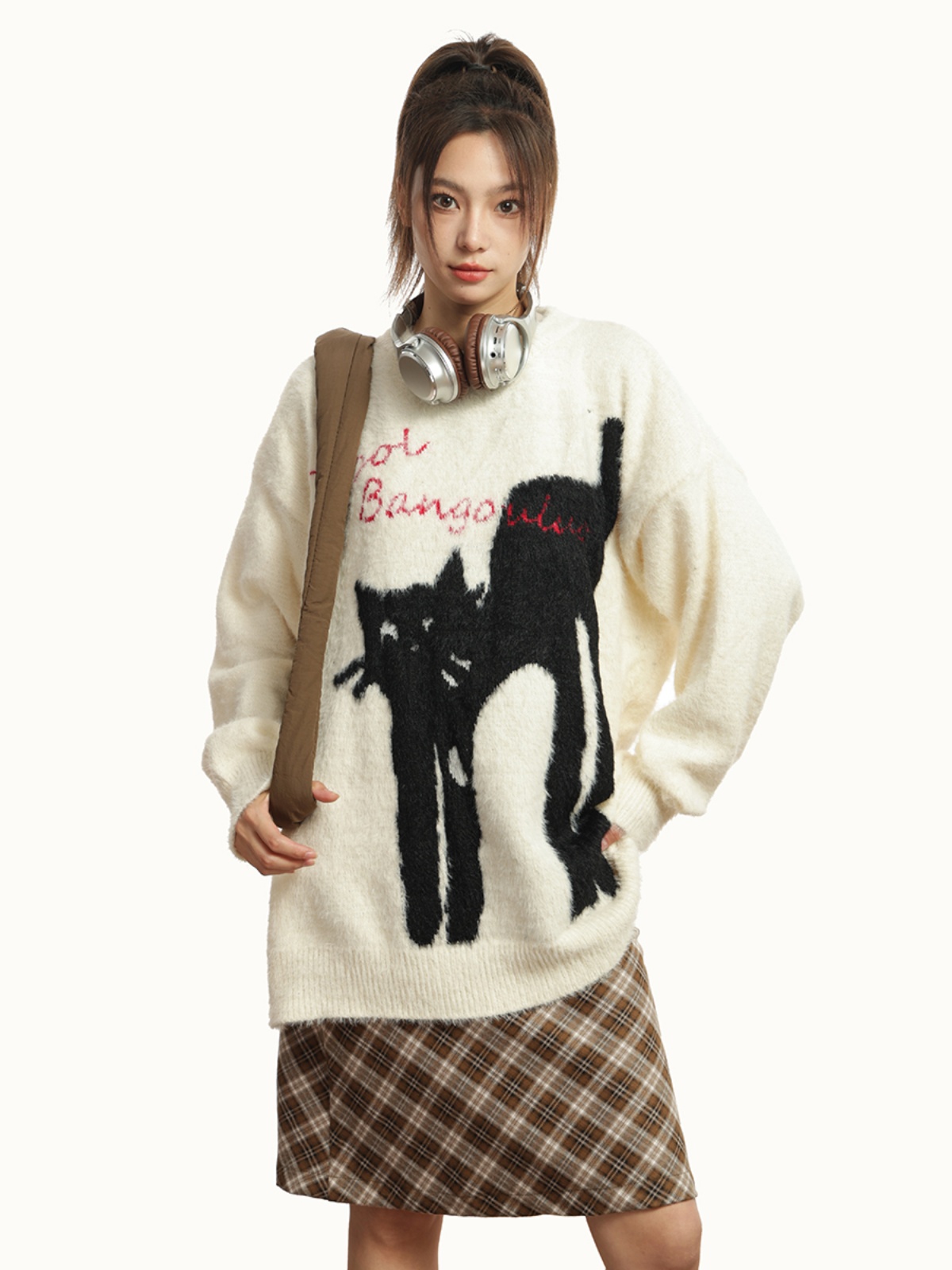 American Vintage Lazy Cat Print Round Neck Sweater for Women - Autumn Winter Thick Loose Knit Jacket, Cozy Casual Style American Vintage Lazy Cat Print Round Neck Sweater for Women - Autumn Winter Thick Loose Knit Jacket, Cozy Casual Style