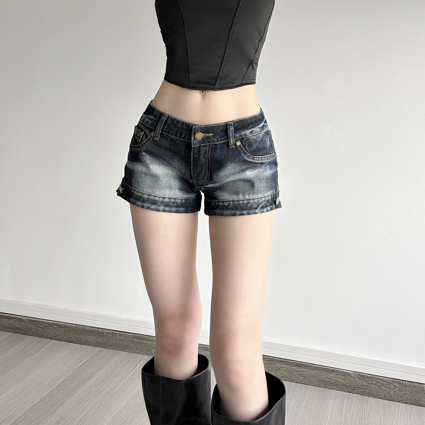 American Vintage Wash Distressed White Denim Low-Waist Ultra-Short Shorts - Versatile Hot Girl Style