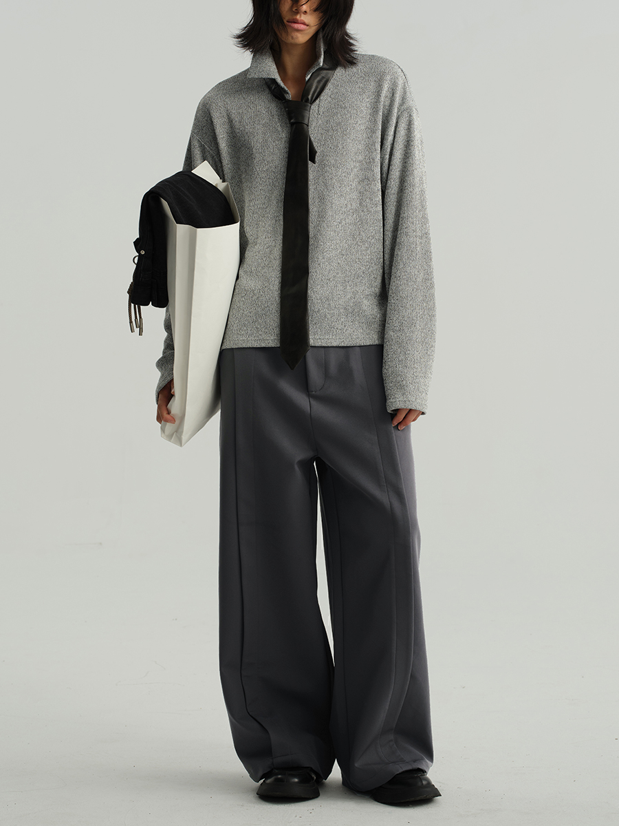 Arc-Shaped Loose Leaf Trousers with Double-Sided Diagonal Structure and UNION Button – Wrinkle-Resistant, Stiff Design for Modern Style Arc-Shaped Loose Leaf Trousers with Double-Sided Diagonal Structure and UNION Button – Wrinkle-Resistant, Stiff Design for Modern Style