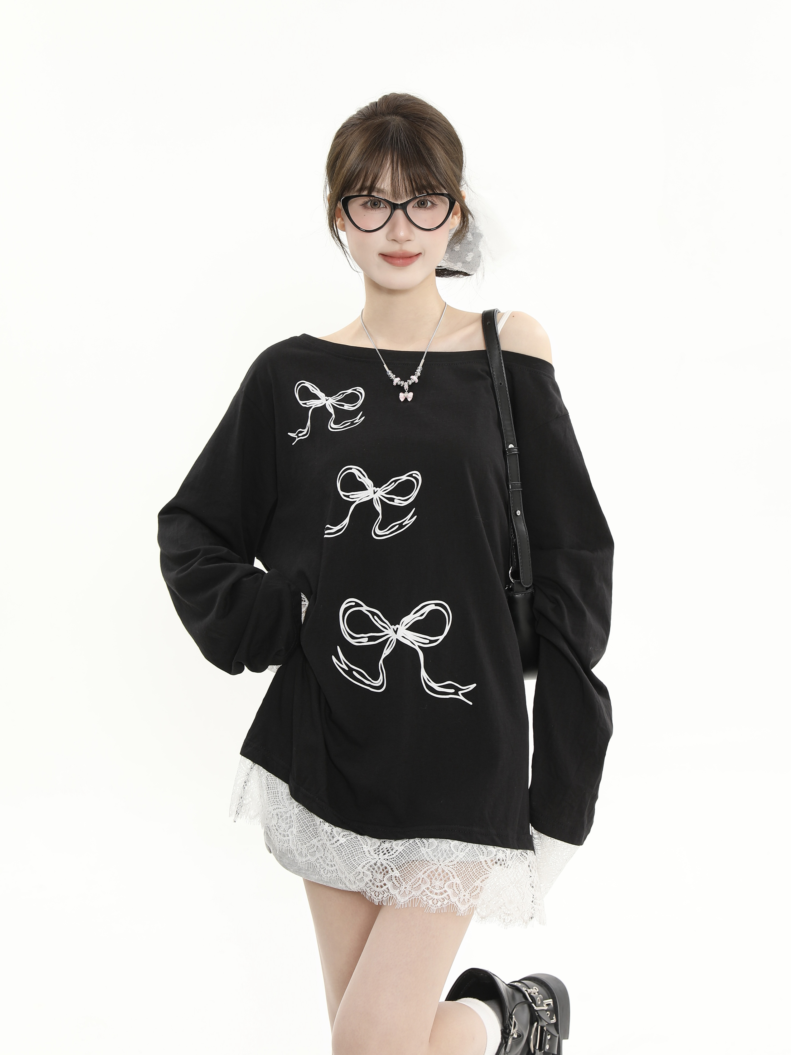 Asymmetrical Collar Off-Shoulder Bowknot Printed Long Sleeve T-Shirt with Lace Splicing - Women's Loose Sun Protection Cover-Up Asymmetrical Collar Off-Shoulder Bowknot Printed Long Sleeve T-Shirt with Lace Splicing - Women's Loose Sun Protection Cover-Up