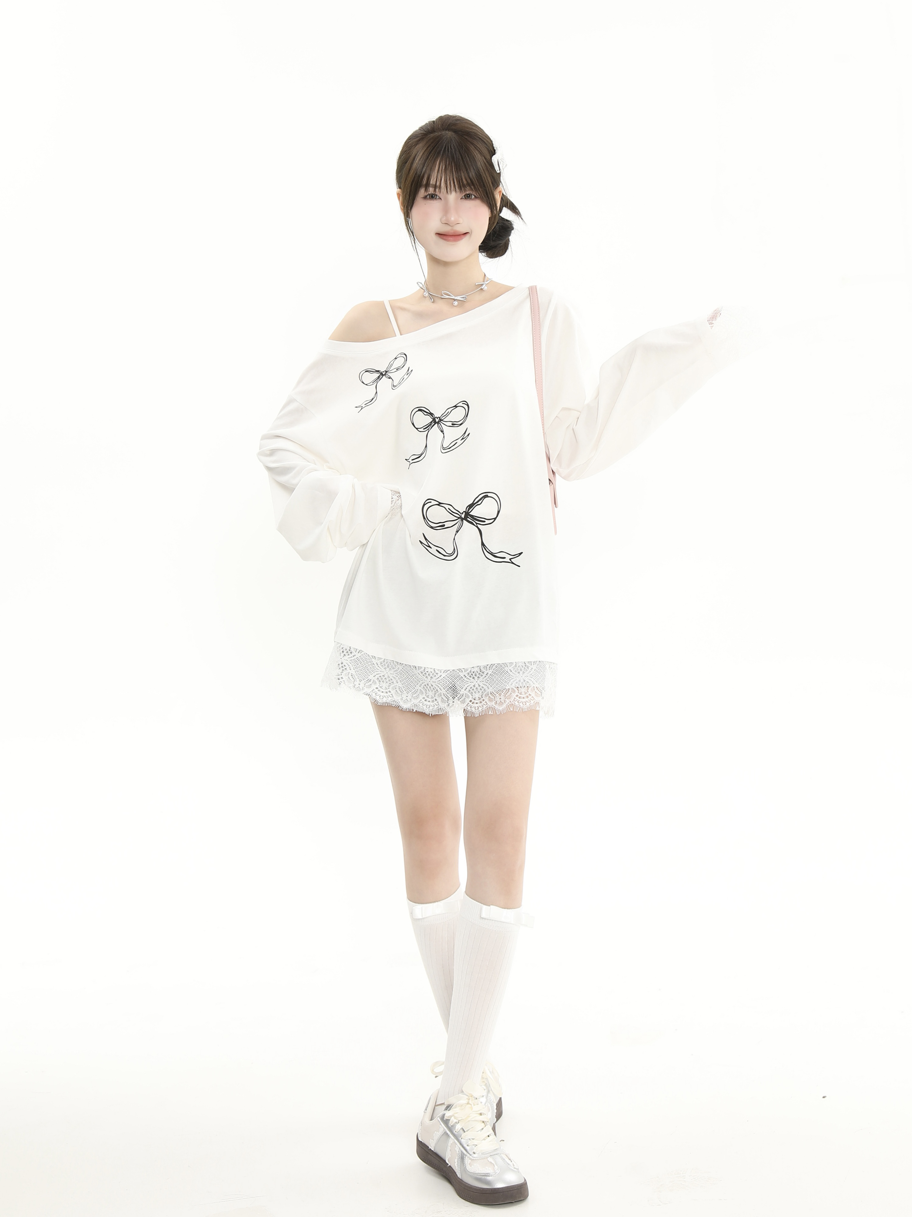 Asymmetrical Collar Off-Shoulder Bowknot Printed Long Sleeve T-Shirt with Lace Splicing - Women's Loose Sun Protection Cover-Up Asymmetrical Collar Off-Shoulder Bowknot Printed Long Sleeve T-Shirt with Lace Splicing - Women's Loose Sun Protection Cover-Up